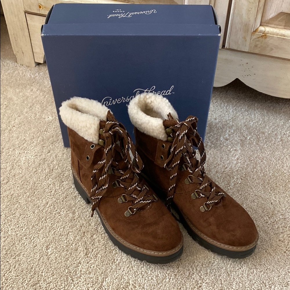 Universal Thread Brown Suede Boots Size 7.5 style is Karissa